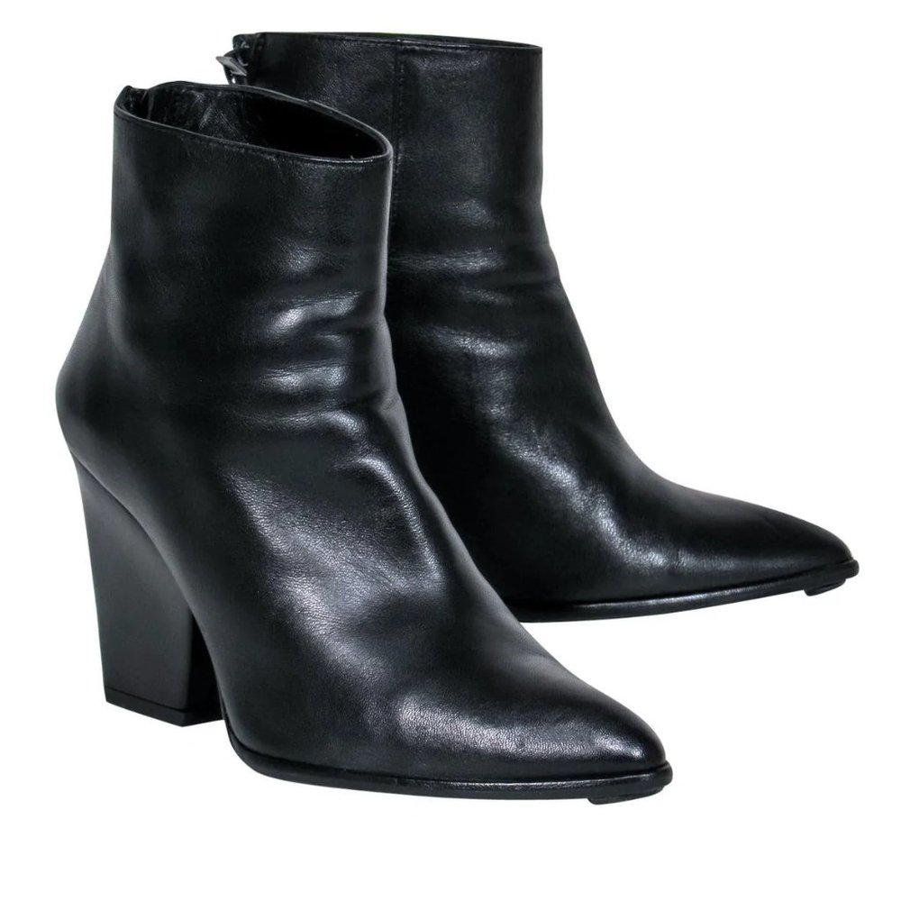 🌟Host Pick 🌟Black Stuart Weitzman Booties - 6.5